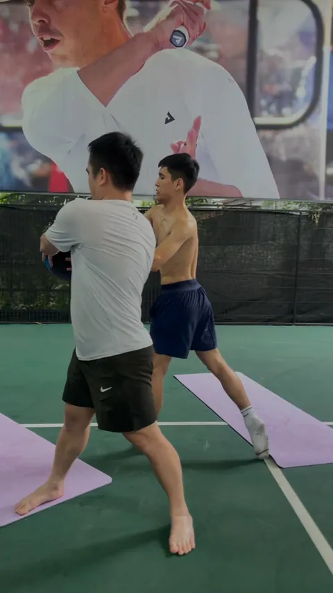 Tập đến bao giờ mới "khô" được như Xuân Vũ và Hoàng Con?
