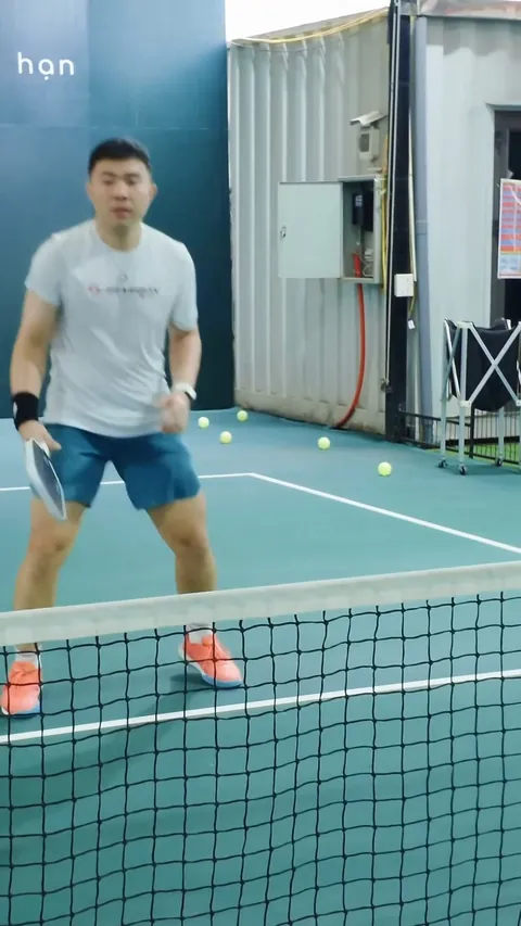 Tập tành một chút cùng Minh Béo Pickleball