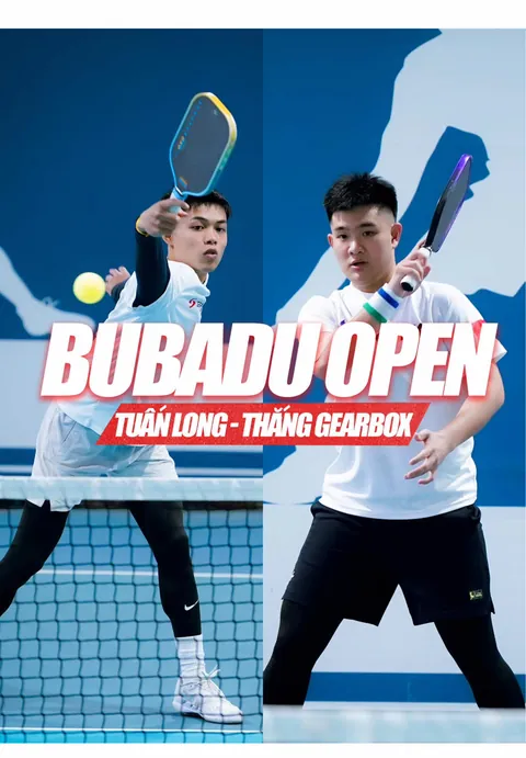 Tuấn Long đang đánh vợt Gearbox GX2 Power Elongated Limited