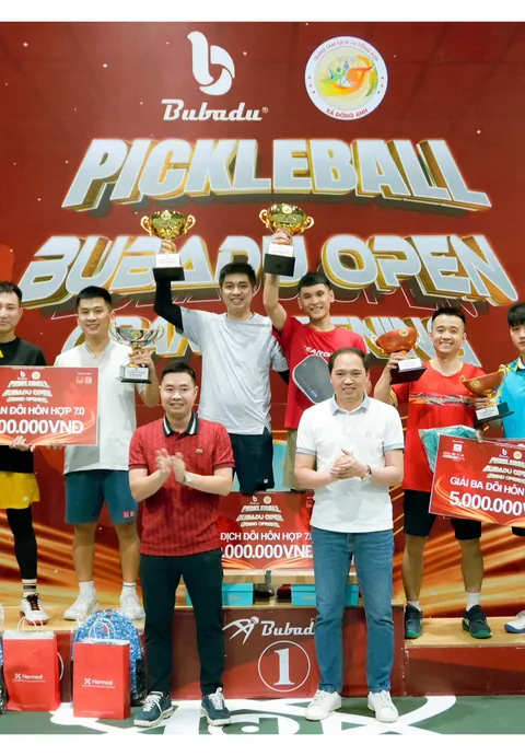 Xuân Vũ gánh team