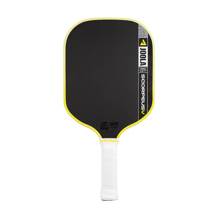 Scorpeus Pro V 14mm đặt thẳng, thấy mặt vợt bản rộng và ngắn