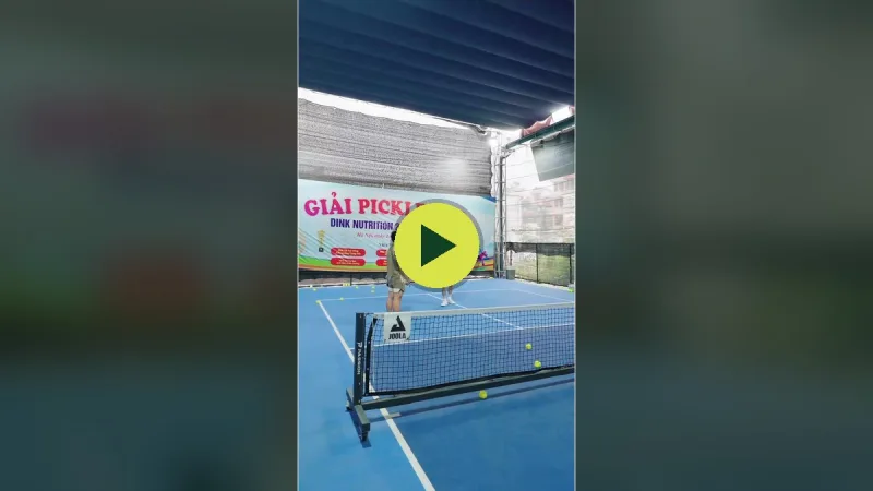 Lưu ý kỹ thuật cú smash để tránh chấn thương